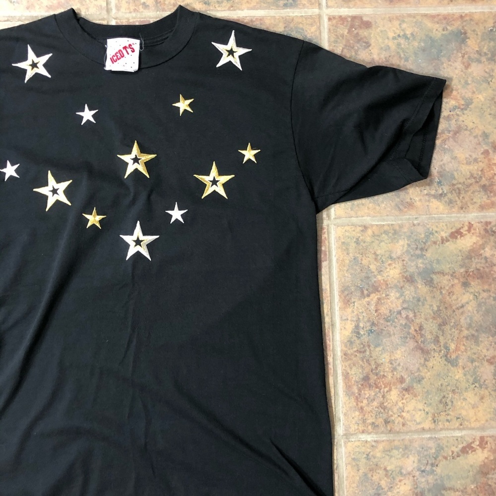 large black t-shirt with gold & silver star patch - Picture 1 of 5